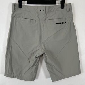 Oakley Regular Fit Golf Chino Shorts Mens 30 Light Gray 10” Inseam Performance